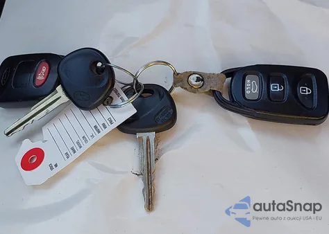 2013 Hyundai Elantra Gls from USA, damaged, VIN 5NPDH4AE7DH374464